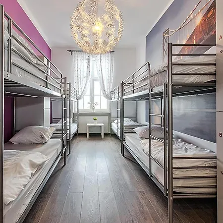 3 Hostal *